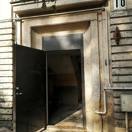 Hill Apartament Διαμέρισμα *